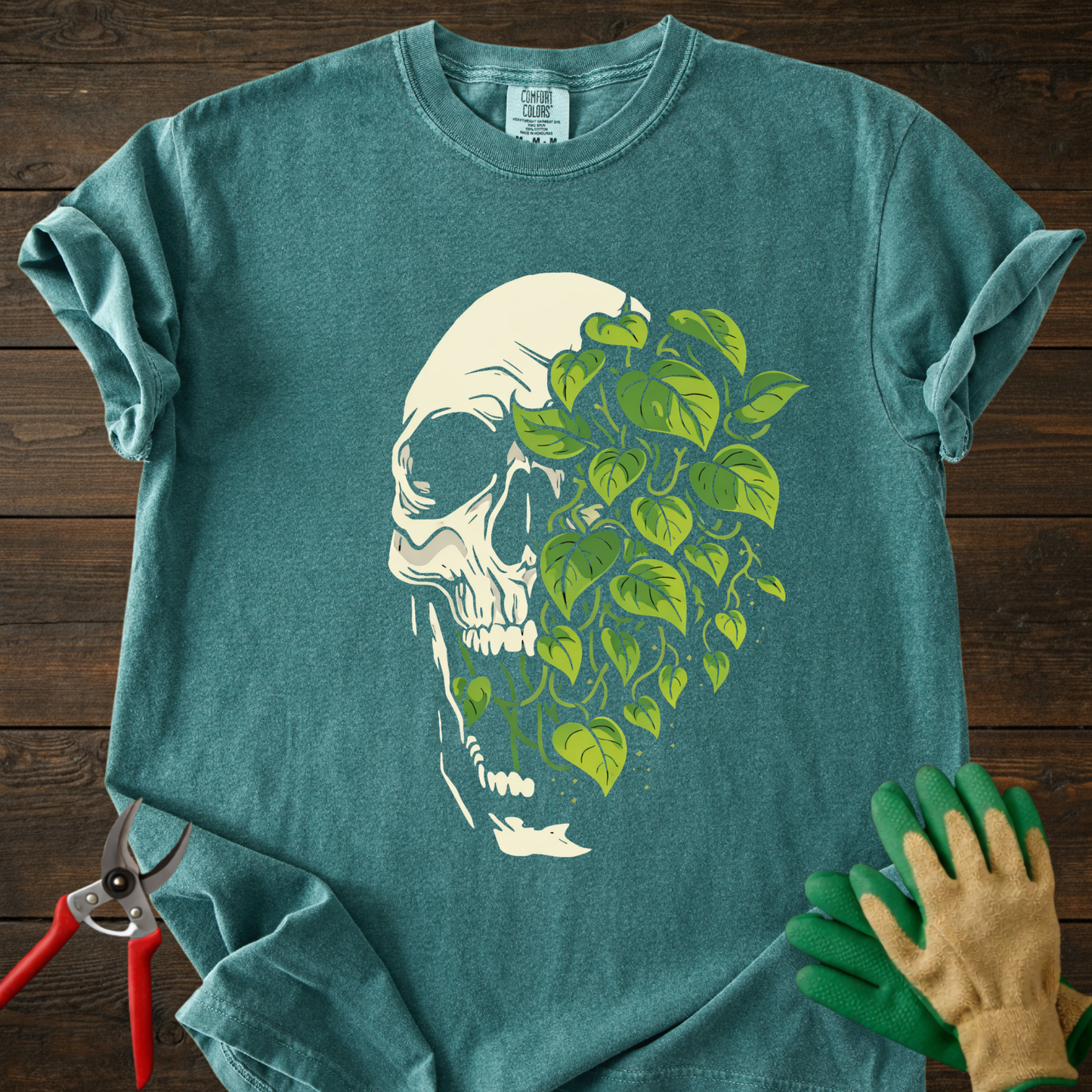 Skull & Ivy T-Shirt